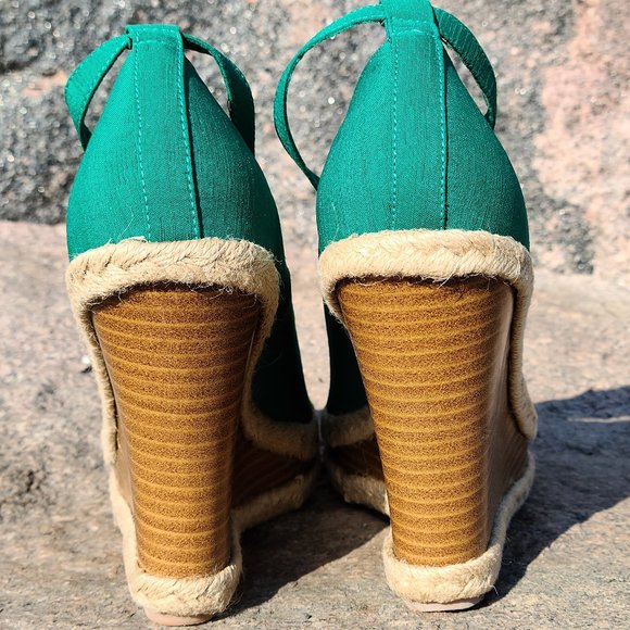 Victoria's Secret Espadrilles- 7 - New - Picture 4 of 6